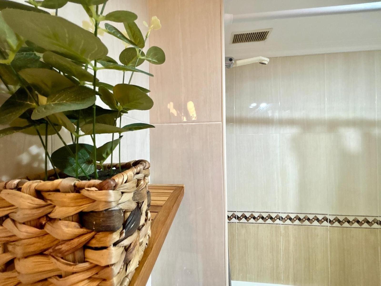 דירות באיונה Holibai, Chulina, Cerca De La Playa, Con Piscina Y Parking מראה חיצוני תמונה